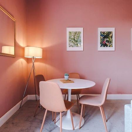 Pink Palace - Central Apartment 체스터 외부 사진